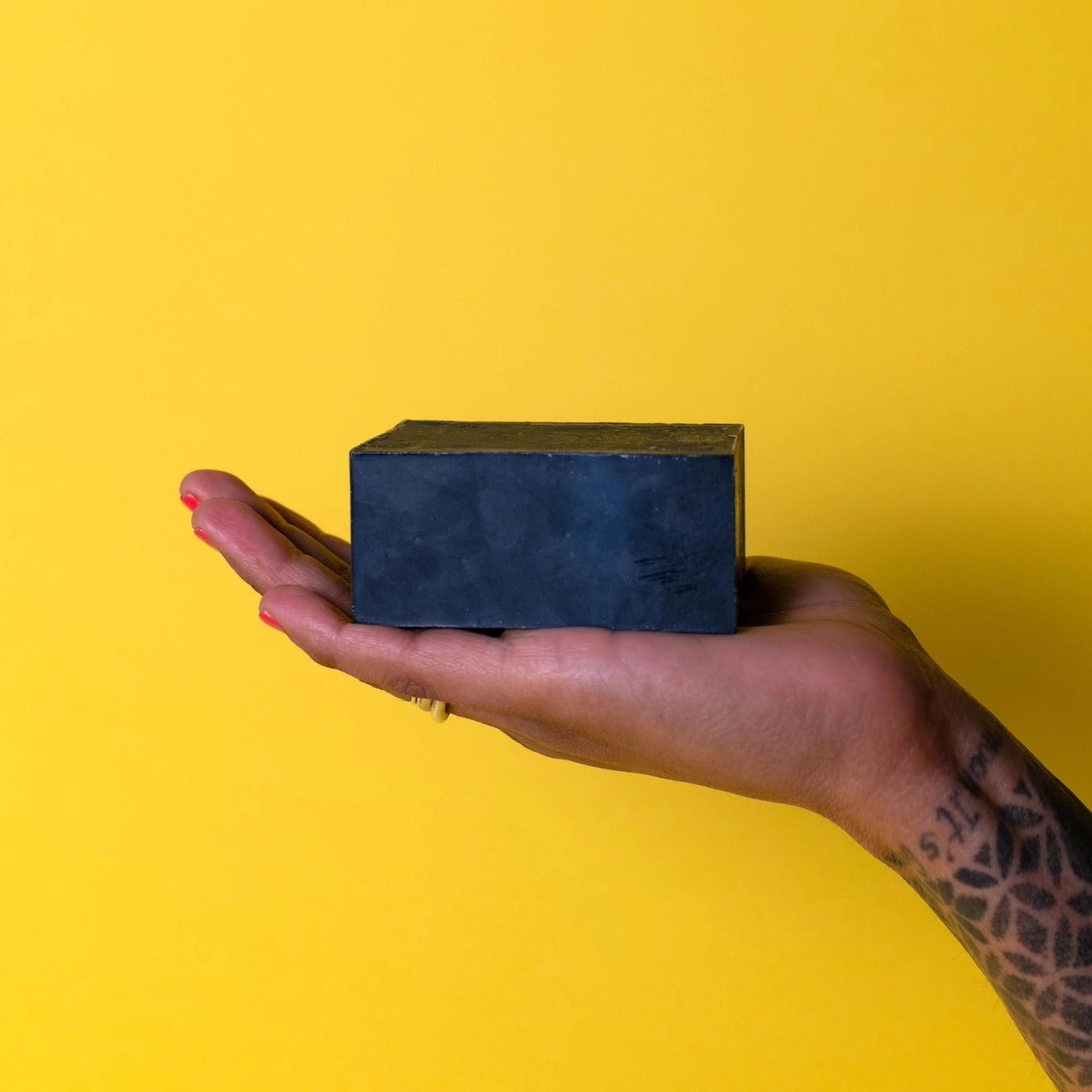 SKUNK | Bombay 50 Charcoal Soap